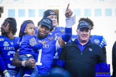20191231-Bowden-and-Stoops-1-Up-on-Platform