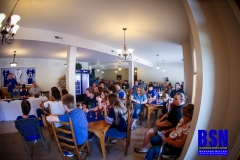 20190414-Crowd-Right