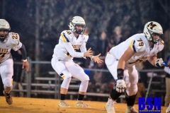 20191115-Boro-QB-wait-Snap