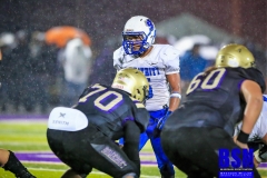 20191129-Whitaker-at-Line-of-Scrimmage