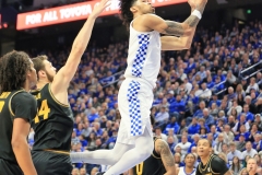Richards-Fly-to-Basket