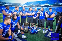 20191130-Lineman-with-cup