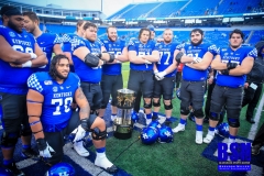 20191130-Linemen-with-Cup