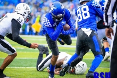 20191130-Rose-Touchdown-at-Line