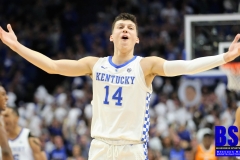 20190216-Herro Arms Raised