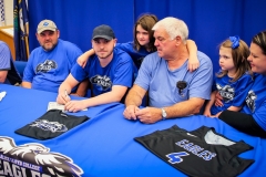 20190417-Signing-Head-Up