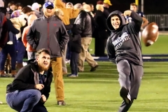 110819playoffhazphelps67
