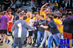 20200131-Students-on-Floor-after-win