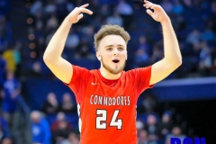 20190307-Backs Waive Crowd