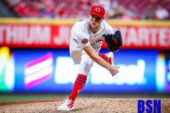 20190703-Gray-Delivery-Front-Follow-Through