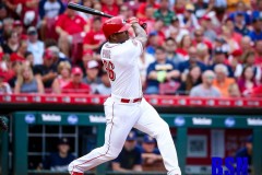 20190703-Puig-HR-Swing-Follow