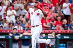 20190703-Puig-Point-to-Sky