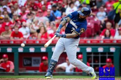 20190703-Thames-Ball-off-Bat