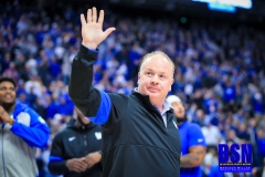 20191214-Stoops-Waive-2