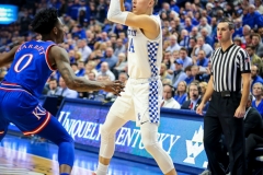 20190126-Herro-on-Wing-1145x1250
