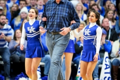 20190126-Roby-Walk-OUt-for-Y-1178x1250