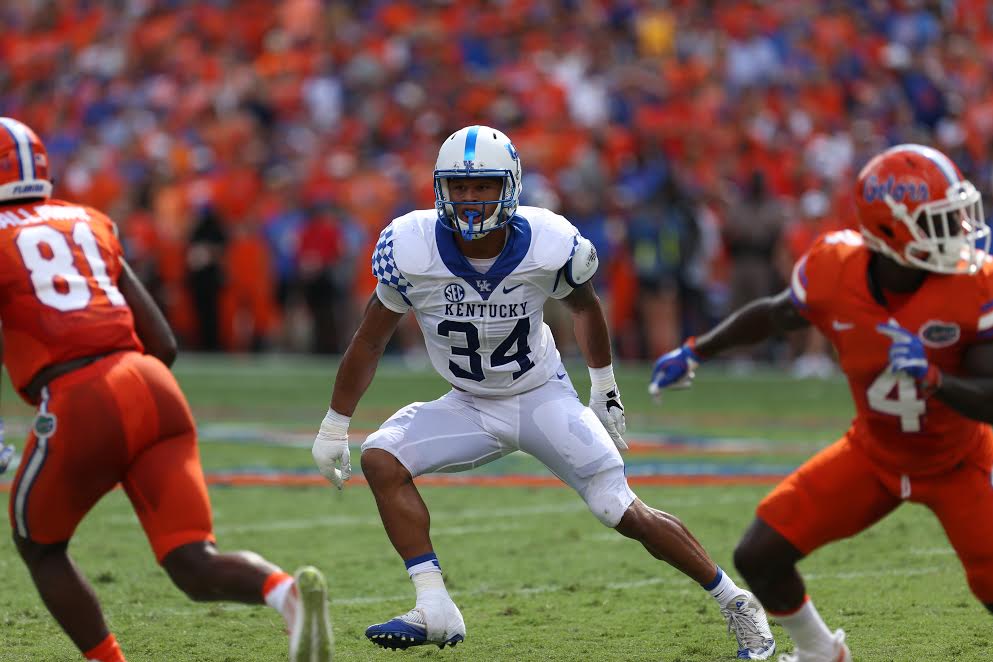 The UK football team falls to Florida 45-7 on Saturday, September 10, 2016 at Ben Hill Griffin Stadium in Gainesville, FL.  Photo by Britney Howard