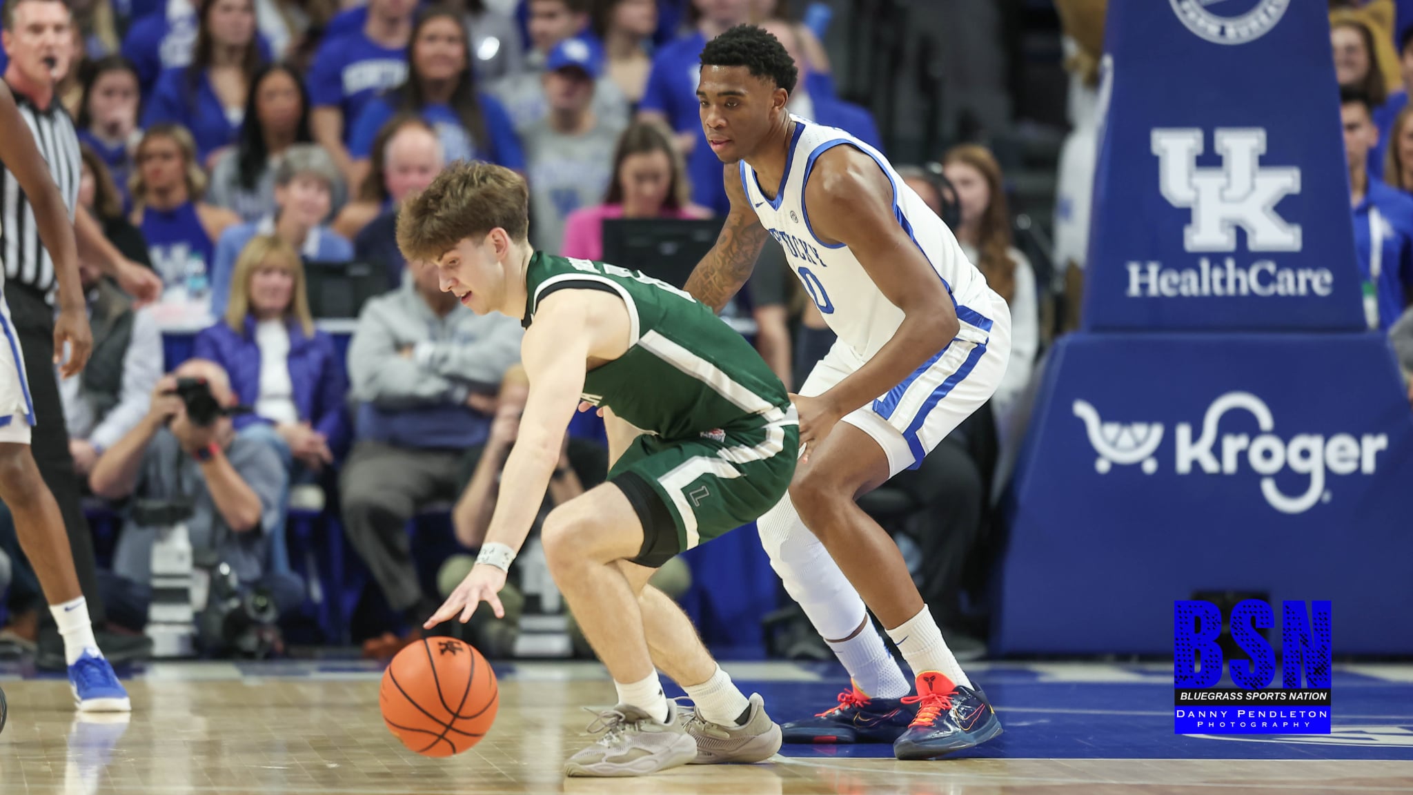 UK's Brandon Garrison Defending Against Loyola Maryland on 11-21-25 - Photo by Danny Pendleton - Bluegrass Sports Nation