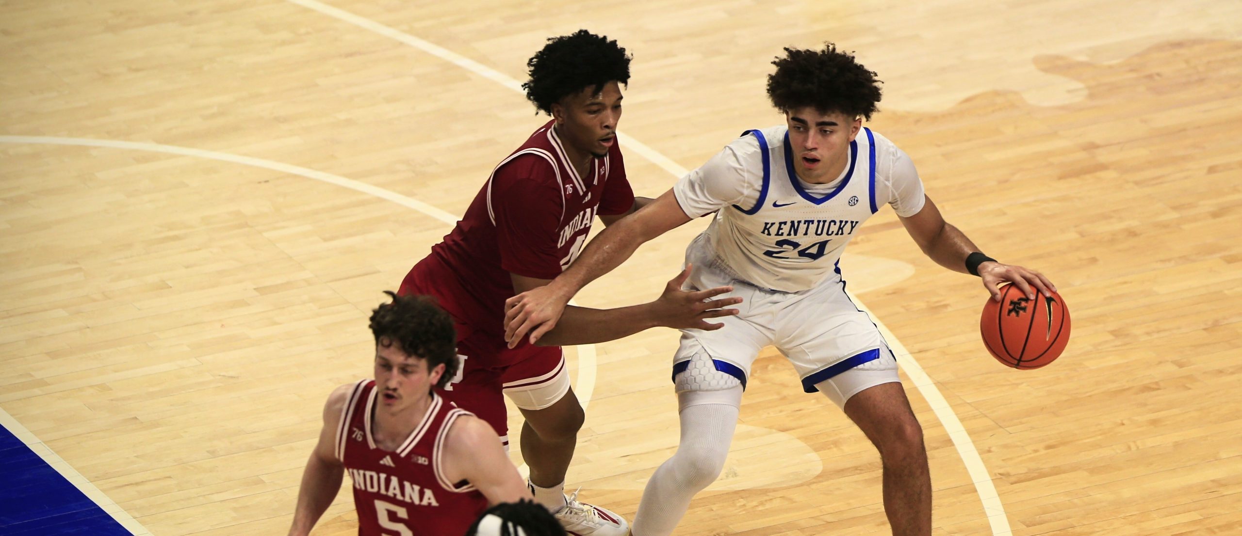 Kentucky's Malachi Moreno Dribbling Against Indiana (12-13-25) - Photo by Bradley Charles - Bluegrass Sports Nation